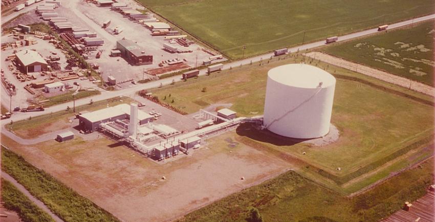 Tilbury LNG facility in 1971