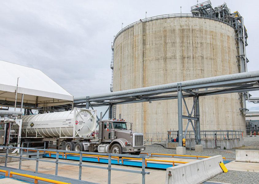LNG truck fuells up at the Tilbury LNG facility